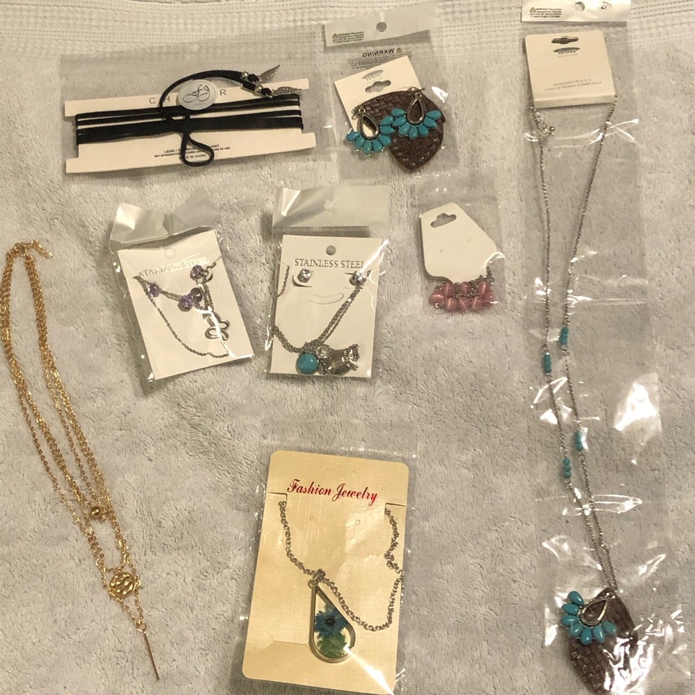 Bundle of 7 necklaces